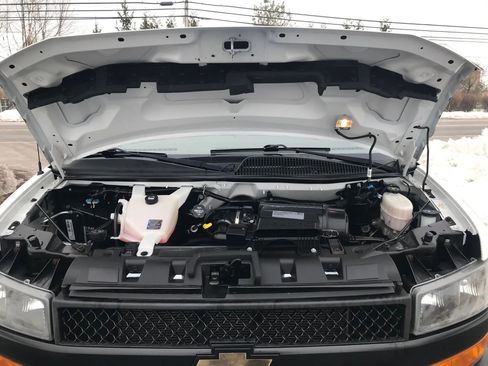 Used 2020 Chevrolet Express 2500 LS image 37