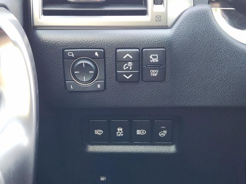 Used 2022 Lexus GX 460 Luxury w/ Off Road Package image 5