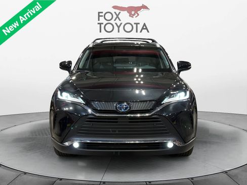 Used 2024 Toyota Venza XLE image 9