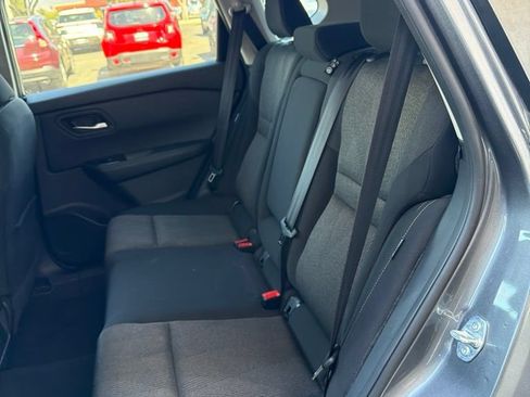 Used 2025 Nissan Rogue SV FWD image 5