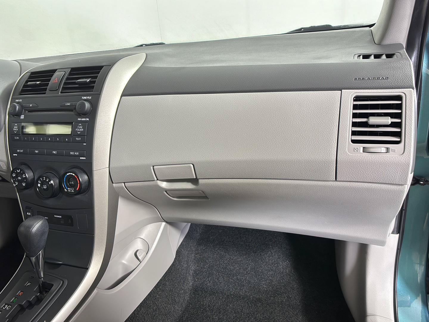 Used 2009 Toyota Corolla LE w/ All Weather Guard Pkg FWD image 14