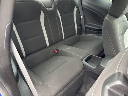 Used 2019 Chevrolet Camaro LT image 10