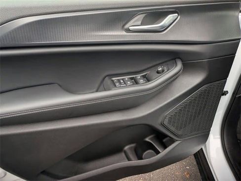 New 2025 Jeep Grand Cherokee Laredo X image 13