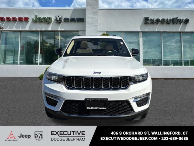 Used 2022 Jeep Grand Cherokee Limited AWD/4WD image 6