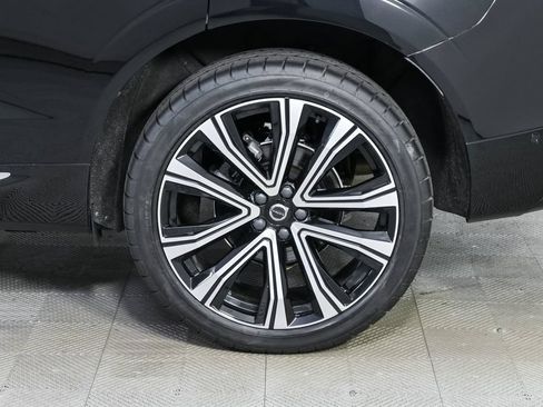 Used 2023 Volvo XC60 B5 Ultimate w/ Climate Package FWD image 40