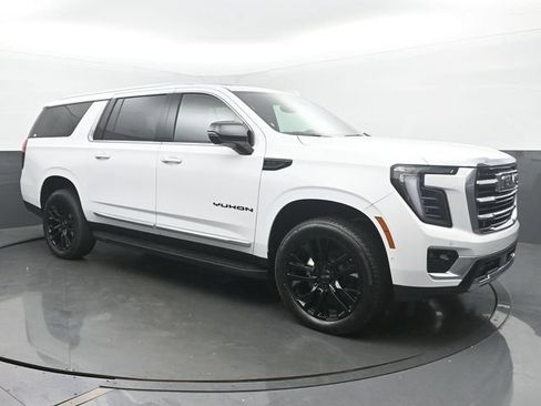 New 2026 GMC Yukon XL Elevation w/ Elevation Premium Package AWD/4WD image 7