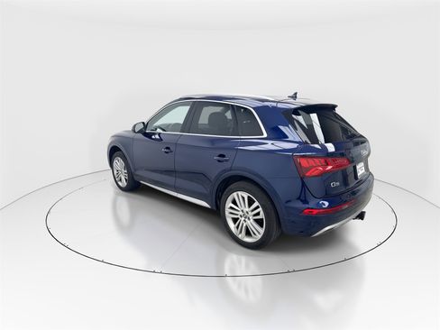 Used 2018 Audi Q5 Prestige w/ Prestige Package image 2