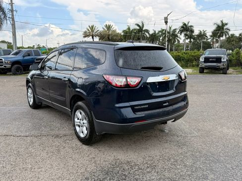 Used 2017 Chevrolet Traverse LS FWD image 5