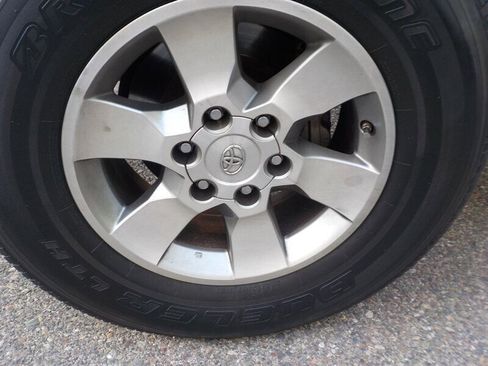 Used 2013 Toyota 4Runner SR5 image 12