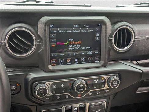 Used 2019 Jeep Wrangler Unlimited Sahara AWD/4WD image 14