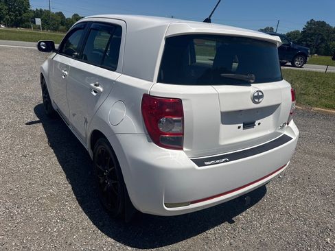 Used 2011 Scion xD FWD image 8