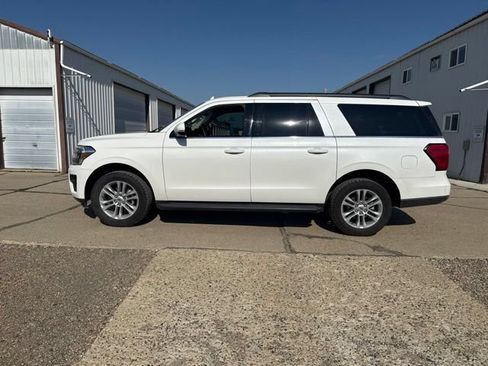 Used 2024 Ford Expedition Max XLT AWD/4WD image 9