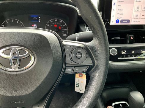 Used 2024 Toyota Corolla LE FWD image 12