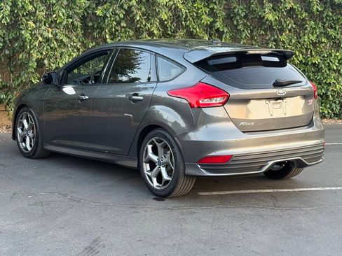 Used 2016 Ford Focus ST FWD image 5