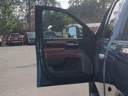 New 2026 GMC Sierra 2500 Denali Ultimate image 19