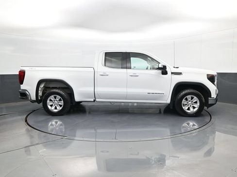 Used 2023 GMC Sierra 1500 SLE AWD/4WD image 4