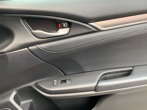 Used 2019 Honda Civic EX-L image 19