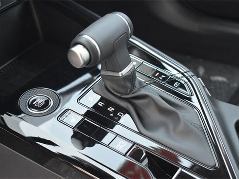 New 2025 Kia Niro EX Touring image 24