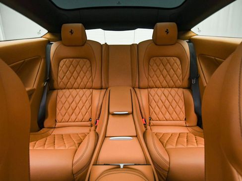 Certified 2016 Ferrari FF image 19