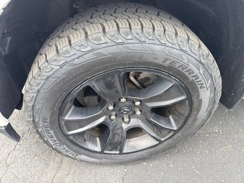 Used 2021 RAM 1500 Big Horn AWD/4WD image 12