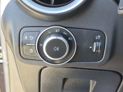 Used 2022 Alfa Romeo Stelvio Sprint RWD image 49