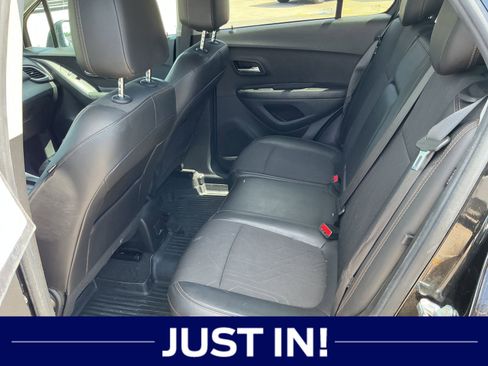 Used 2021 Chevrolet Trax LT w/ Driver Confidence Package AWD/4WD image 5