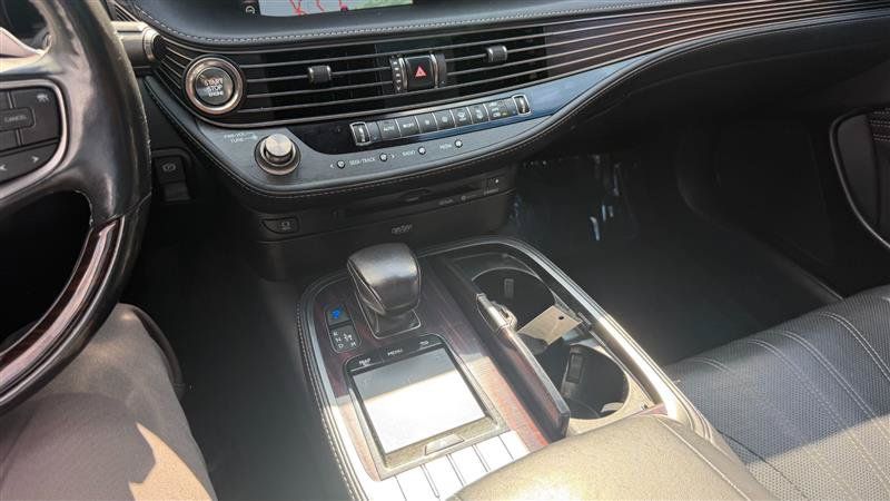 Used 2019 Lexus LS 500 AWD w/ Interior Upgrade Package image 34