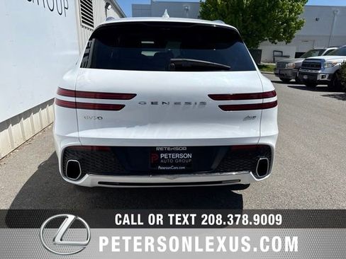 Used 2025 Genesis GV70 2.5T AWD/4WD image 4