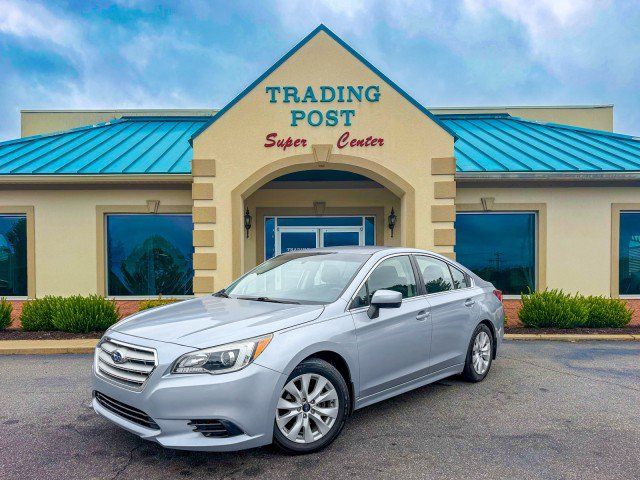 Used 2017 Subaru Legacy 2.5i Premium AWD/4WD image 2