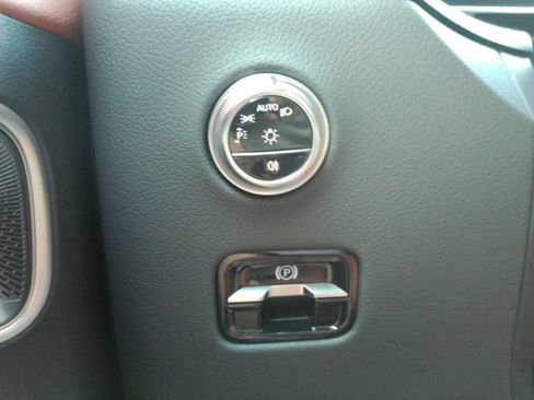 Used 2024 Mercedes-Benz GLC 300 SUV w/ Driver Assistance Package image 35