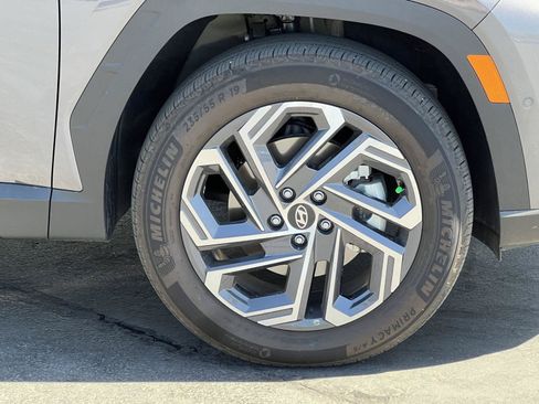 Certified 2025 Hyundai Tucson Limited AWD/4WD image 16