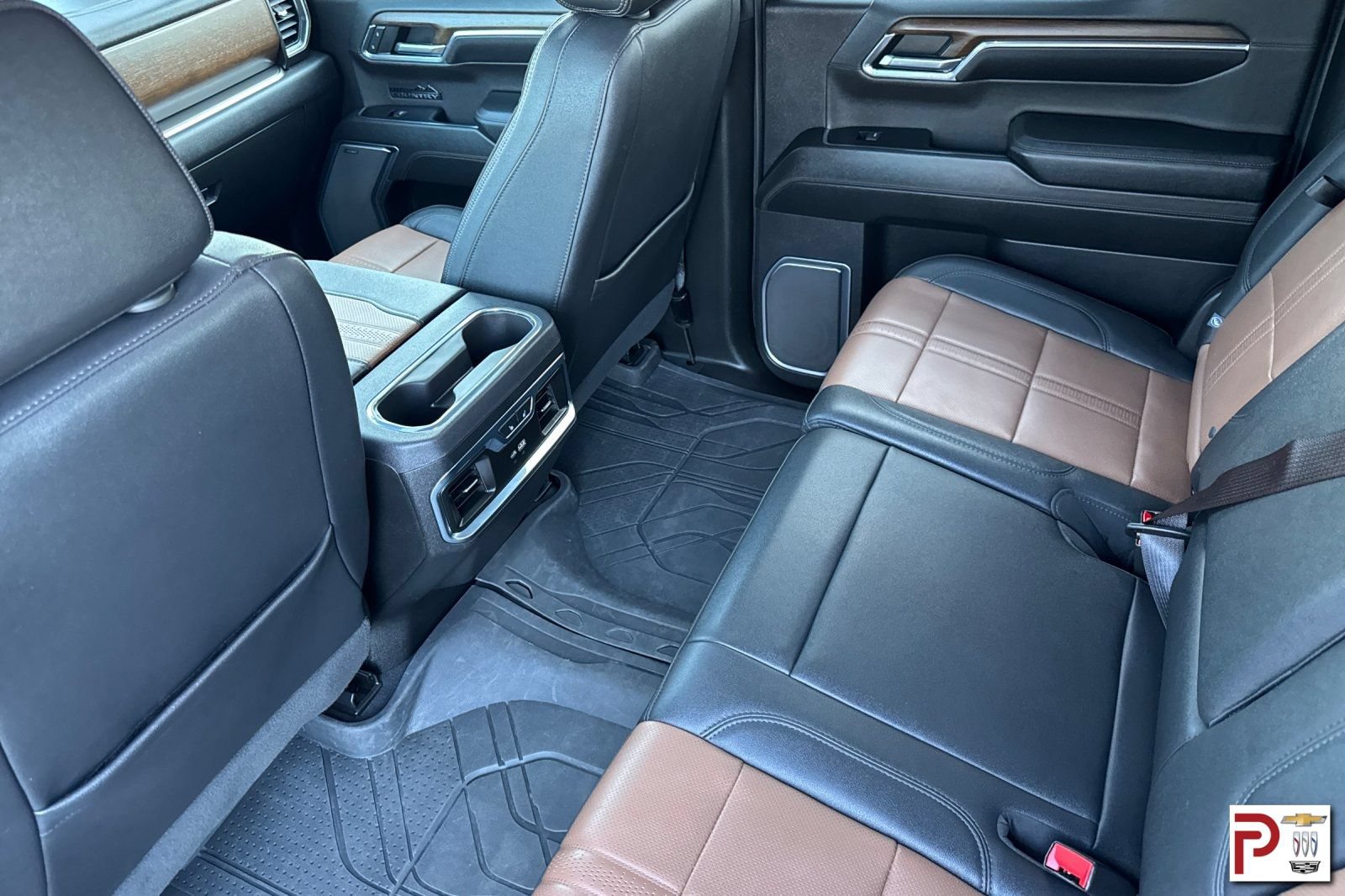 Certified 2024 Chevrolet Silverado 1500 High Country AWD/4WD image 13