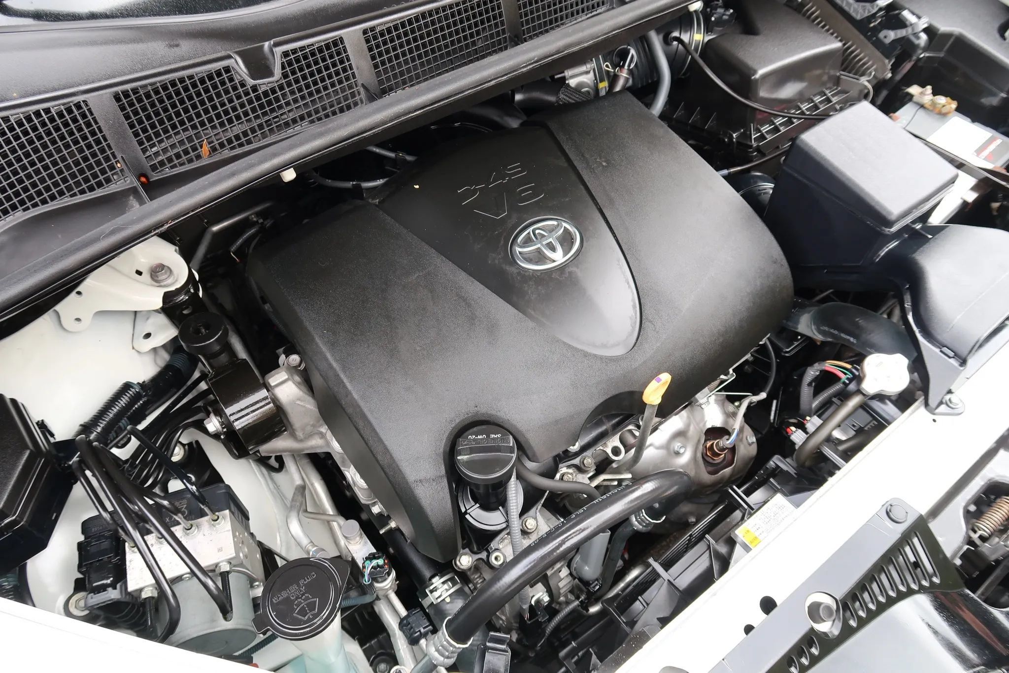 Used 2018 Toyota Sienna SE w/ Carpet Mat Package FWD image 31