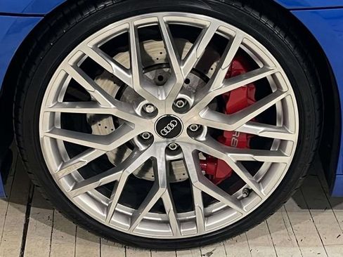 Used 2018 Audi R8 V10 image 12