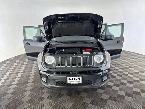 Used 2023 Jeep Renegade Latitude AWD/4WD image 13