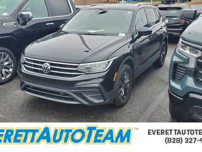 Used 2024 Volkswagen Tiguan SE