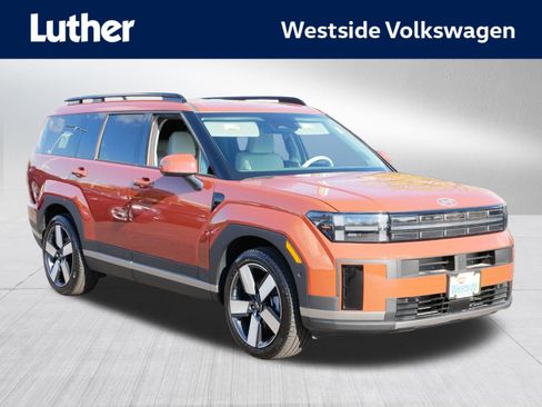 Used 2024 Hyundai Santa Fe Limited image 1