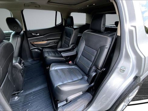 Used 2019 GMC Acadia Denali w/ Technology Package AWD/4WD image 22