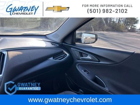 Used 2021 Chevrolet Malibu LT image 25