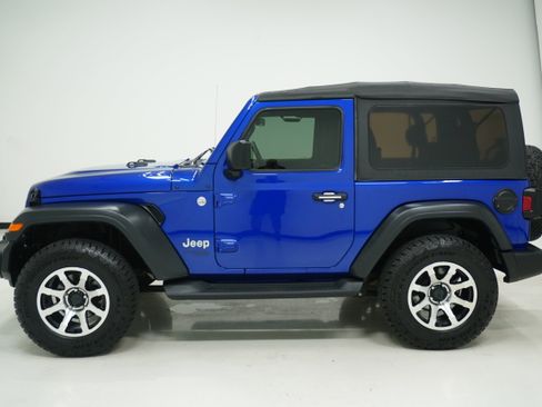 Used 2018 Jeep Wrangler Sport S image 7