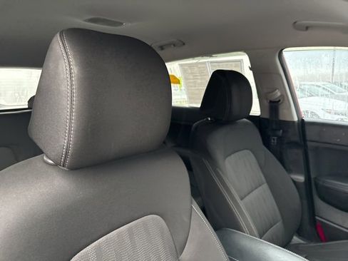 Used 2020 Kia Sportage LX image 28