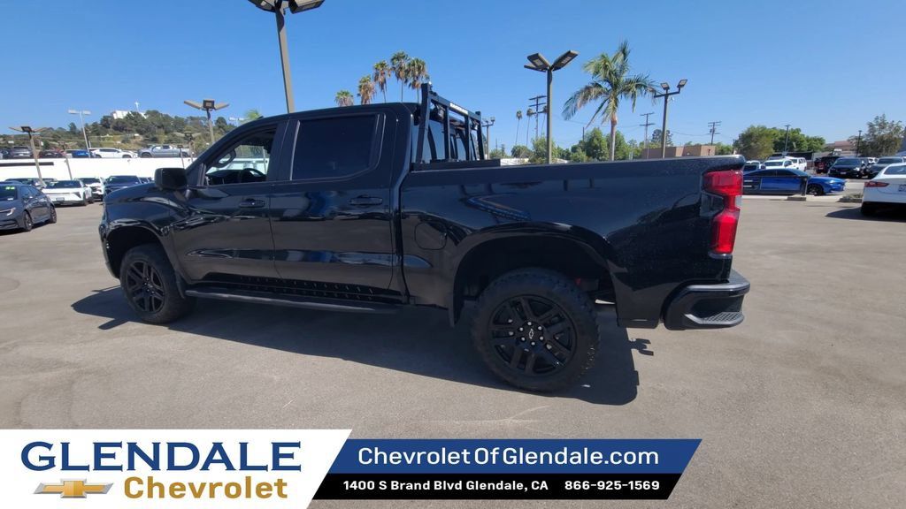 Used 2024 Chevrolet Silverado 1500 LT Trail Boss w/ LT Trail Boss Premium Package AWD/4WD image 6