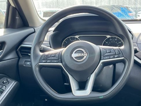 Used 2025 Nissan Altima 2.5 SV image 28