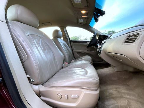 Used 2007 Buick Lucerne CXL FWD image 16