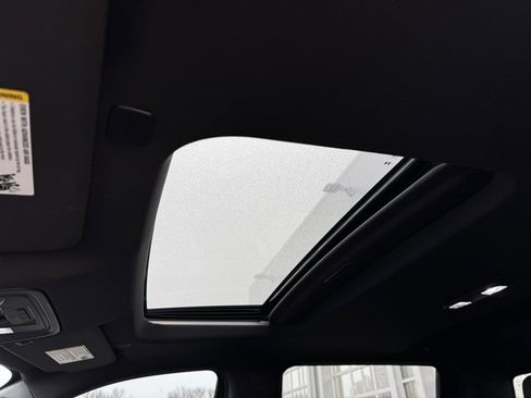 Used 2024 Chevrolet Silverado 2500 ZR2 w/ Technology Package image 6