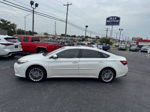 Used 2018 Toyota Avalon Limited w/ Protection Package FWD image 2