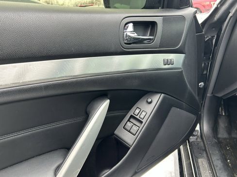 Used 2014 INFINITI Q60 Sport image 26