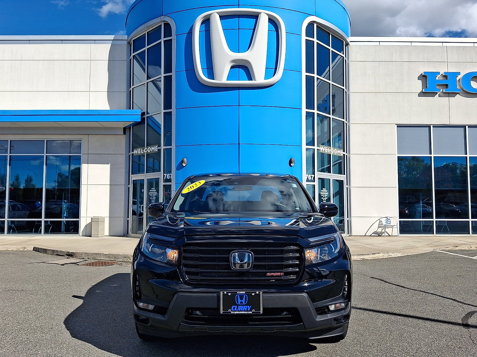 Used 2023 Honda Ridgeline Sport image 2