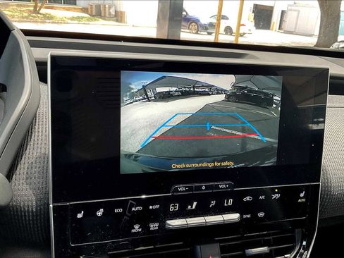 Used 2023 Toyota bZ4X XLE image 28