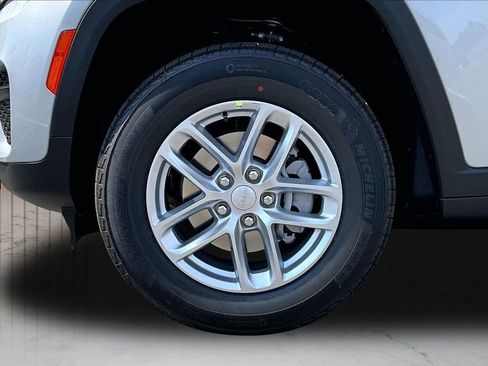 New 2026 Jeep Grand Cherokee Laredo RWD image 30